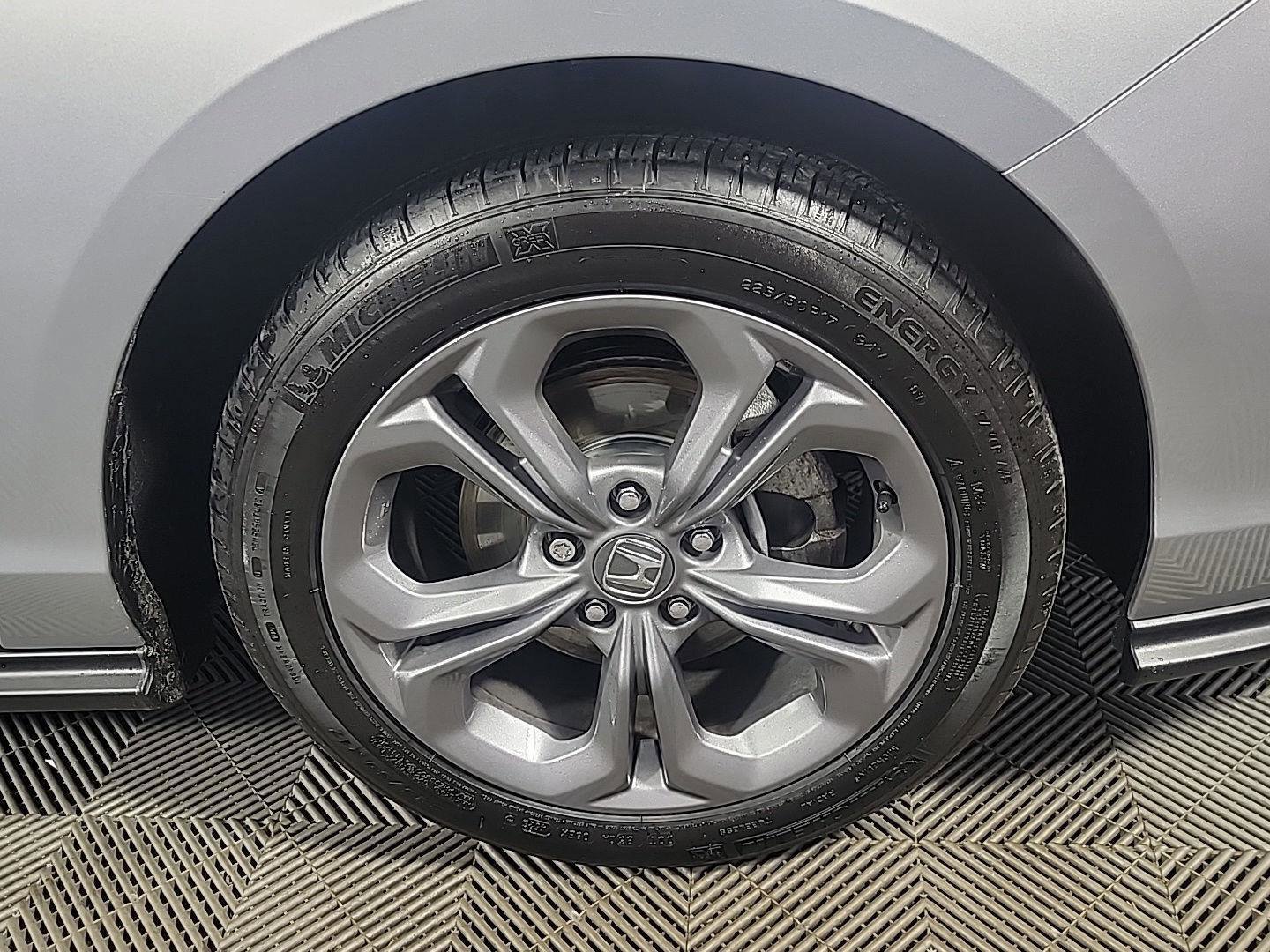 Certified 2024 Honda Accord EX image 3