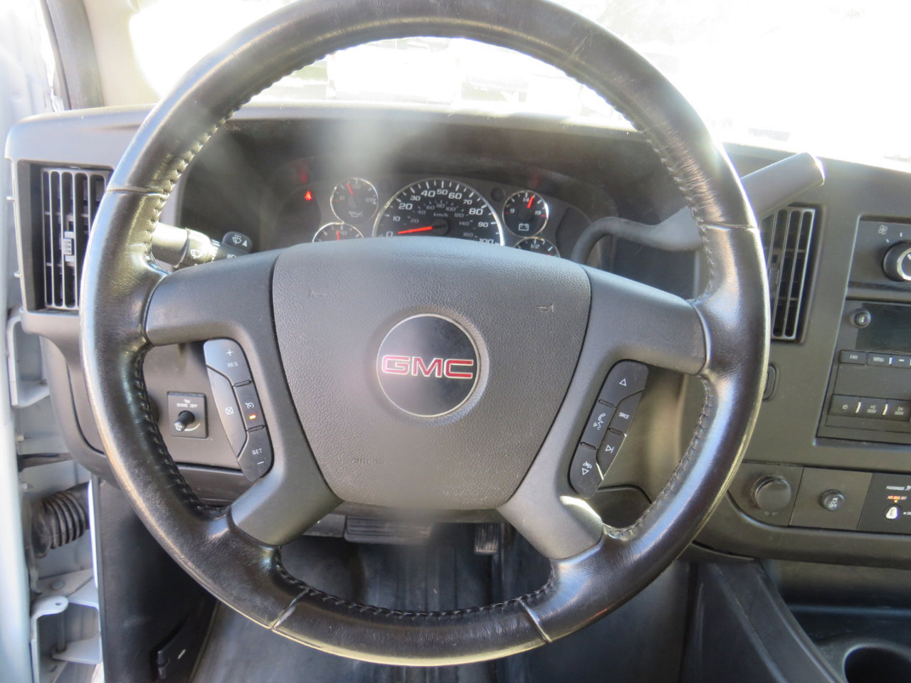 Used 2022 GMC Savana 3500 w/ Power Convenience Package image 11