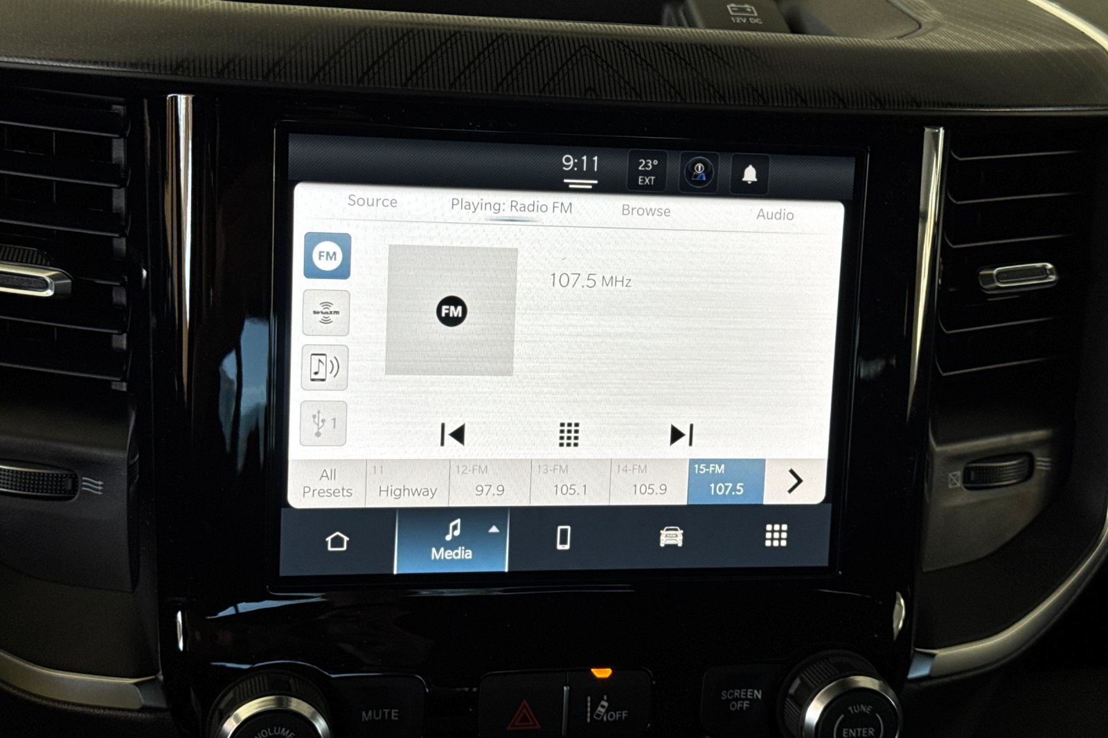 New 2026 RAM 1500 Express AWD/4WD image 14