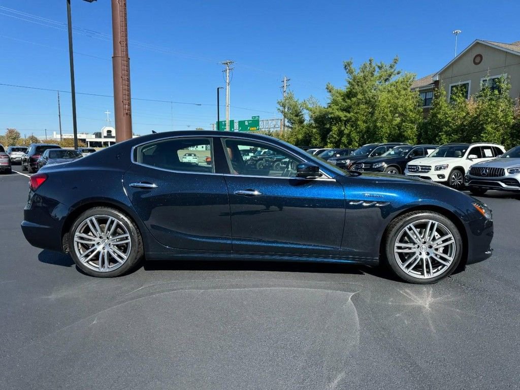 Used 2022 Maserati Ghibli Modena image 2