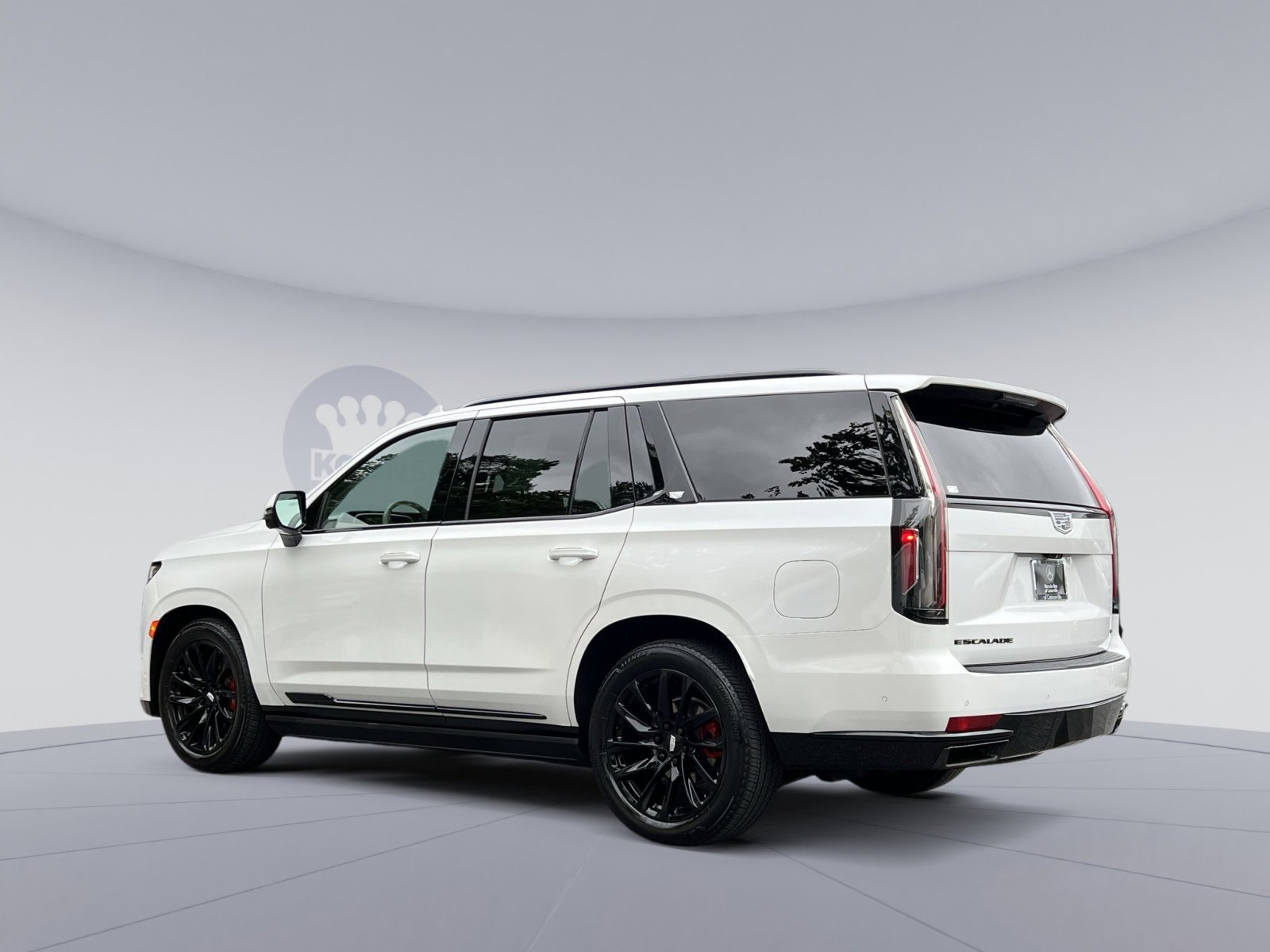 Used 2022 Cadillac Escalade Sport Platinum w/ LPO, ONYX Package image 4