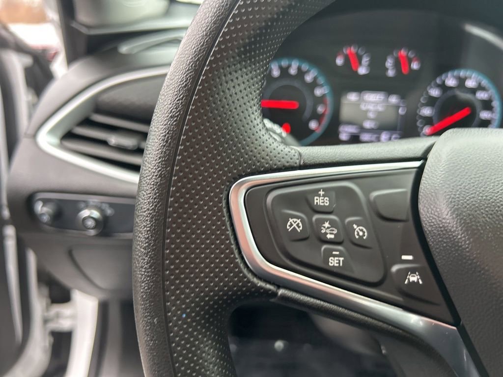 Used 2025 Chevrolet Malibu LT image 18