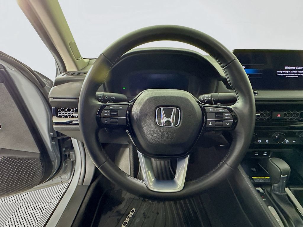 Used 2024 Honda Accord Touring image 14