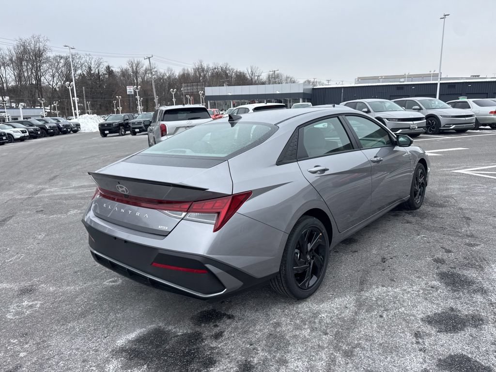 New 2026 Hyundai Elantra SEL FWD image 5
