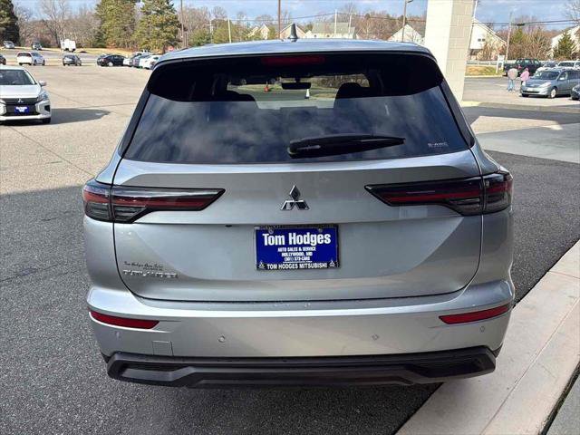 New 2026 Mitsubishi Outlander ES image 5