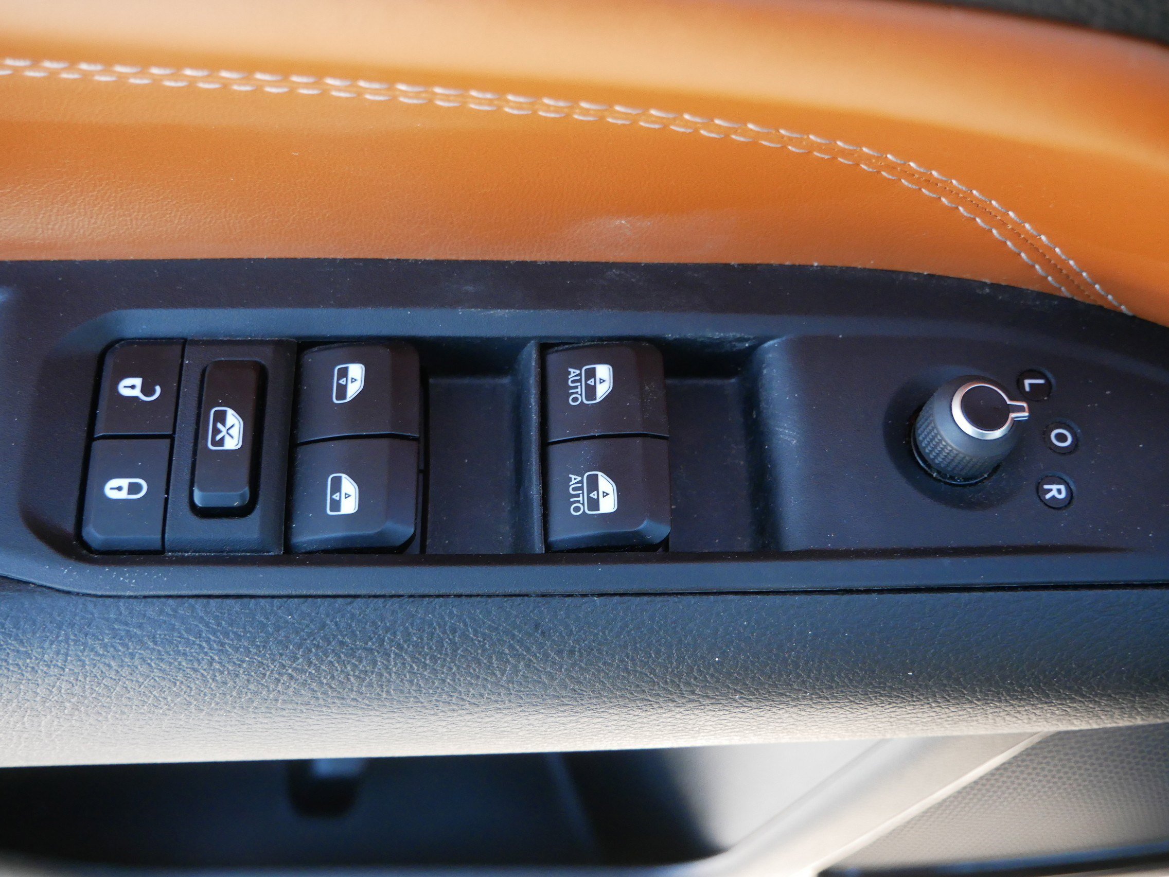 Used 2024 Jeep Compass Limited image 20