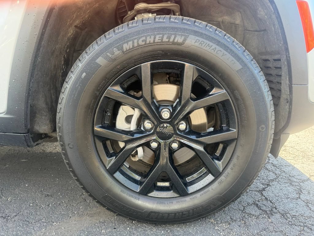 Used 2024 Jeep Grand Cherokee Altitude AWD/4WD image 51