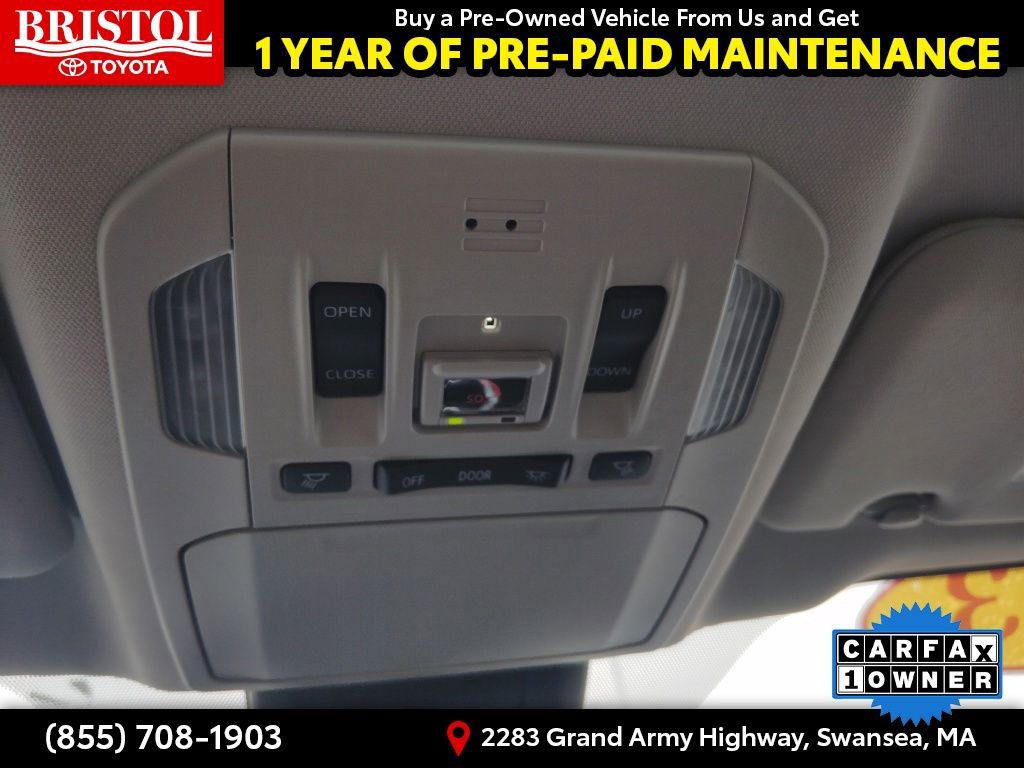 Used 2023 Toyota Highlander AWD image 30