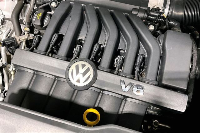 Used 2021 Volkswagen Atlas Cross Sport SE w/ Panoramic Sunroof Package FWD image 33