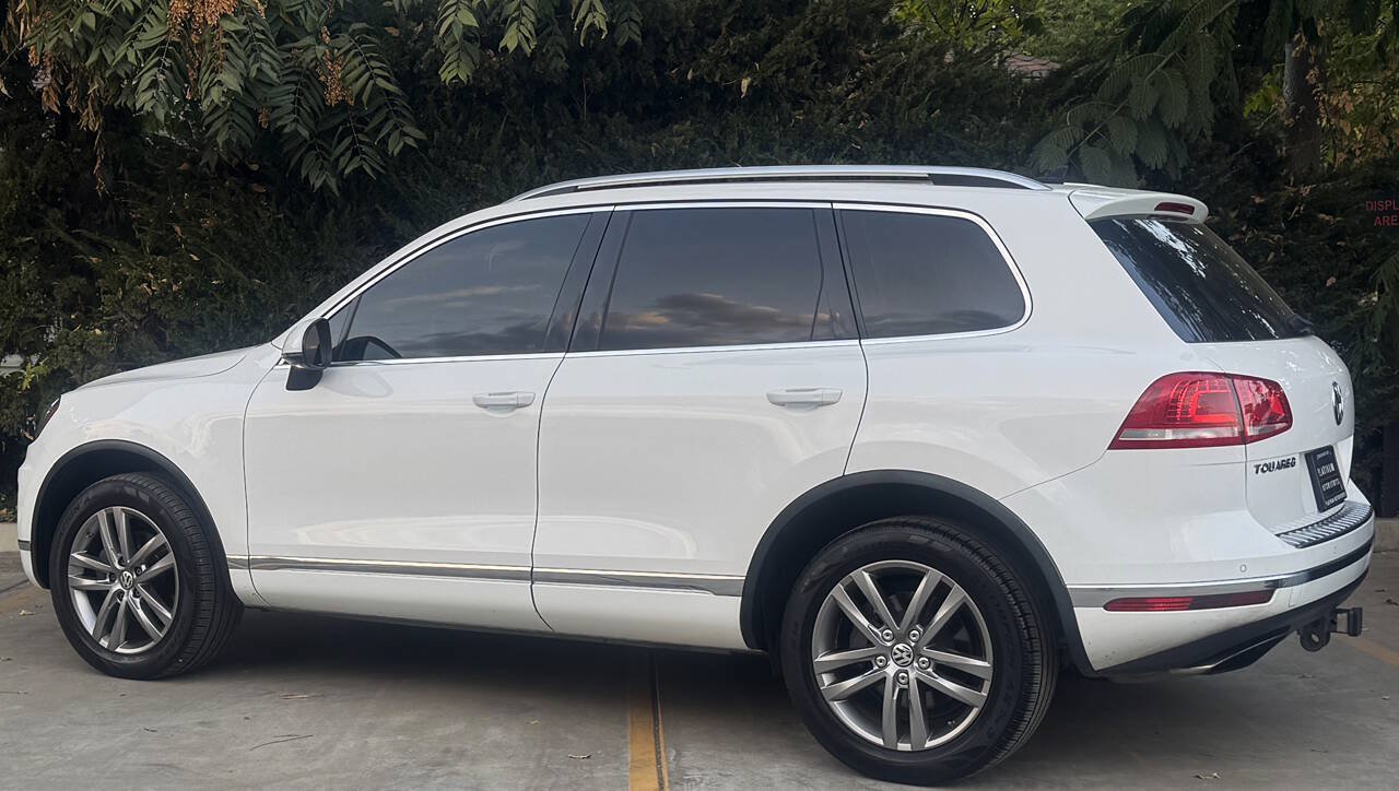 Used 2016 Volkswagen Touareg VR6 AWD/4WD image 6