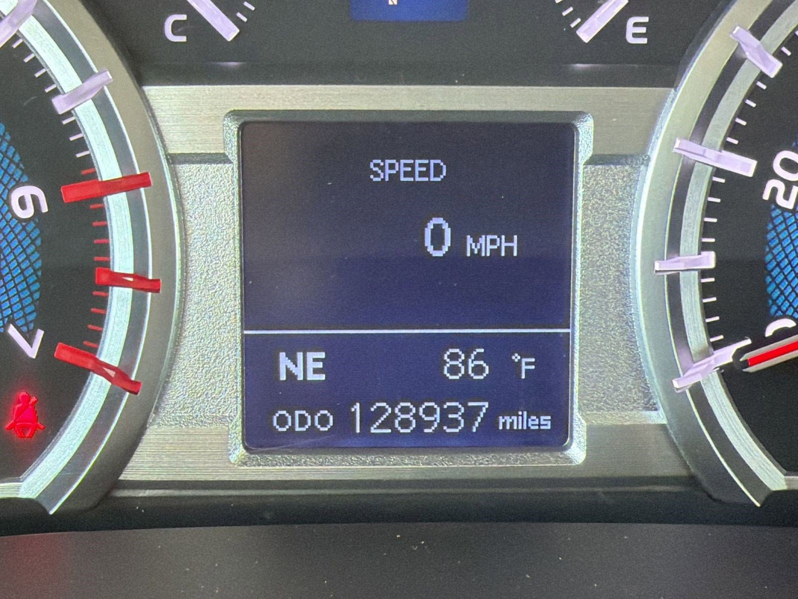 Used 2016 Toyota 4Runner SR5 Premium RWD image 18