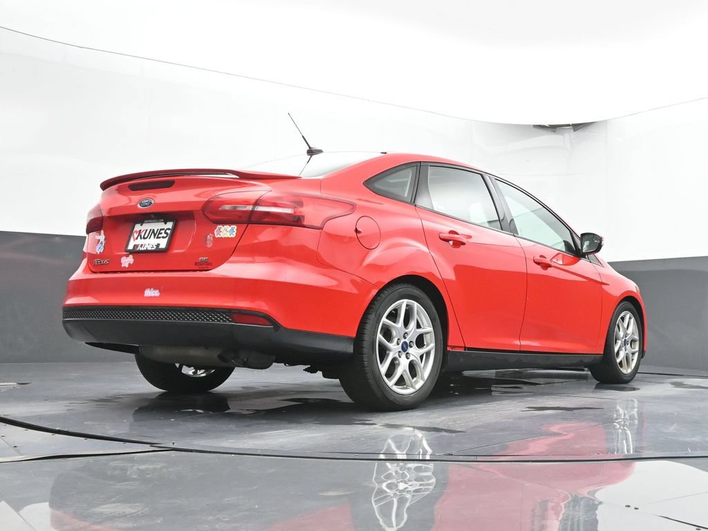 Used 2015 Ford Focus SE w/ Equipment Group 201A FWD image 23