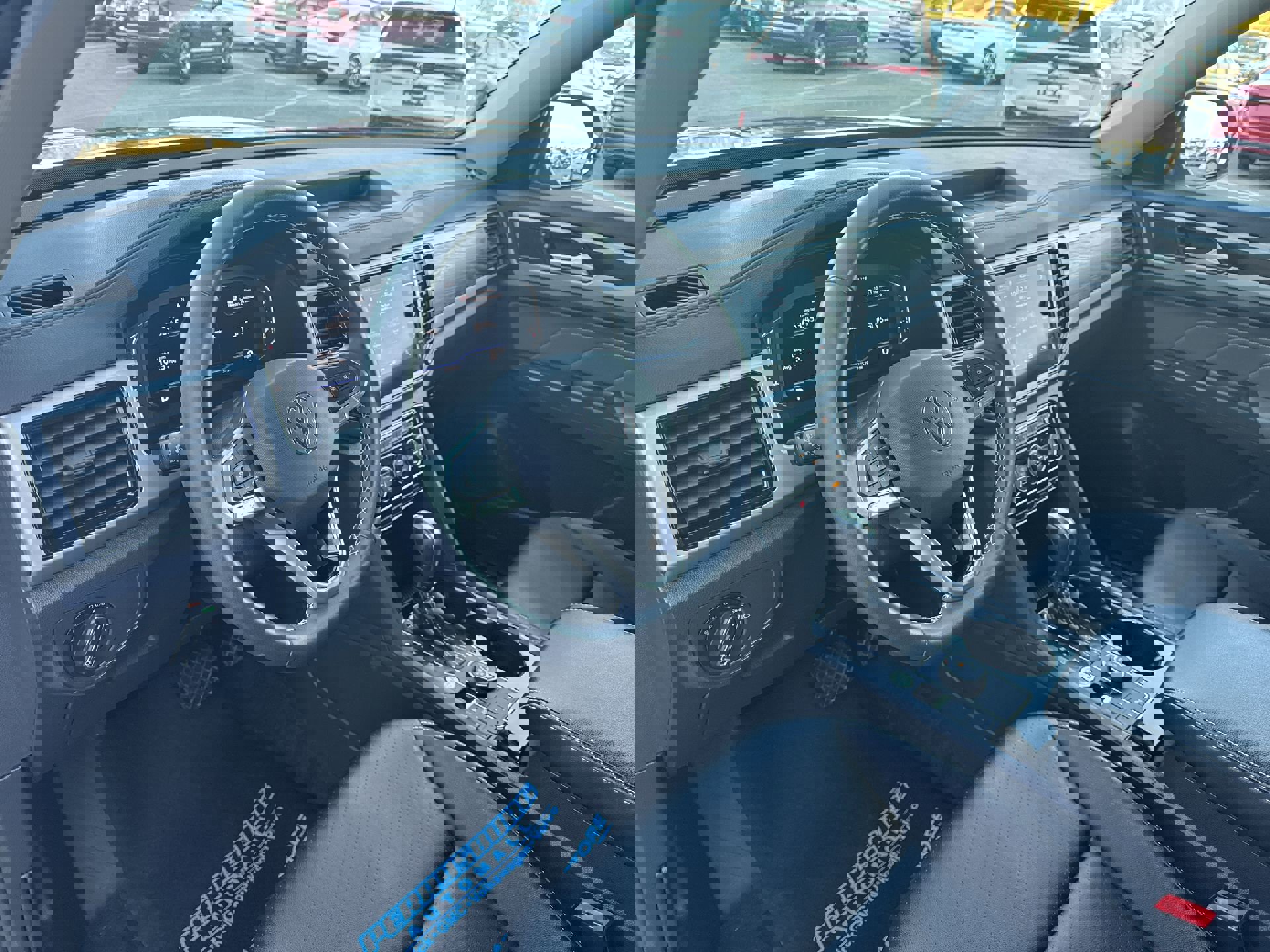 Certified 2023 Volkswagen Atlas SE image 10