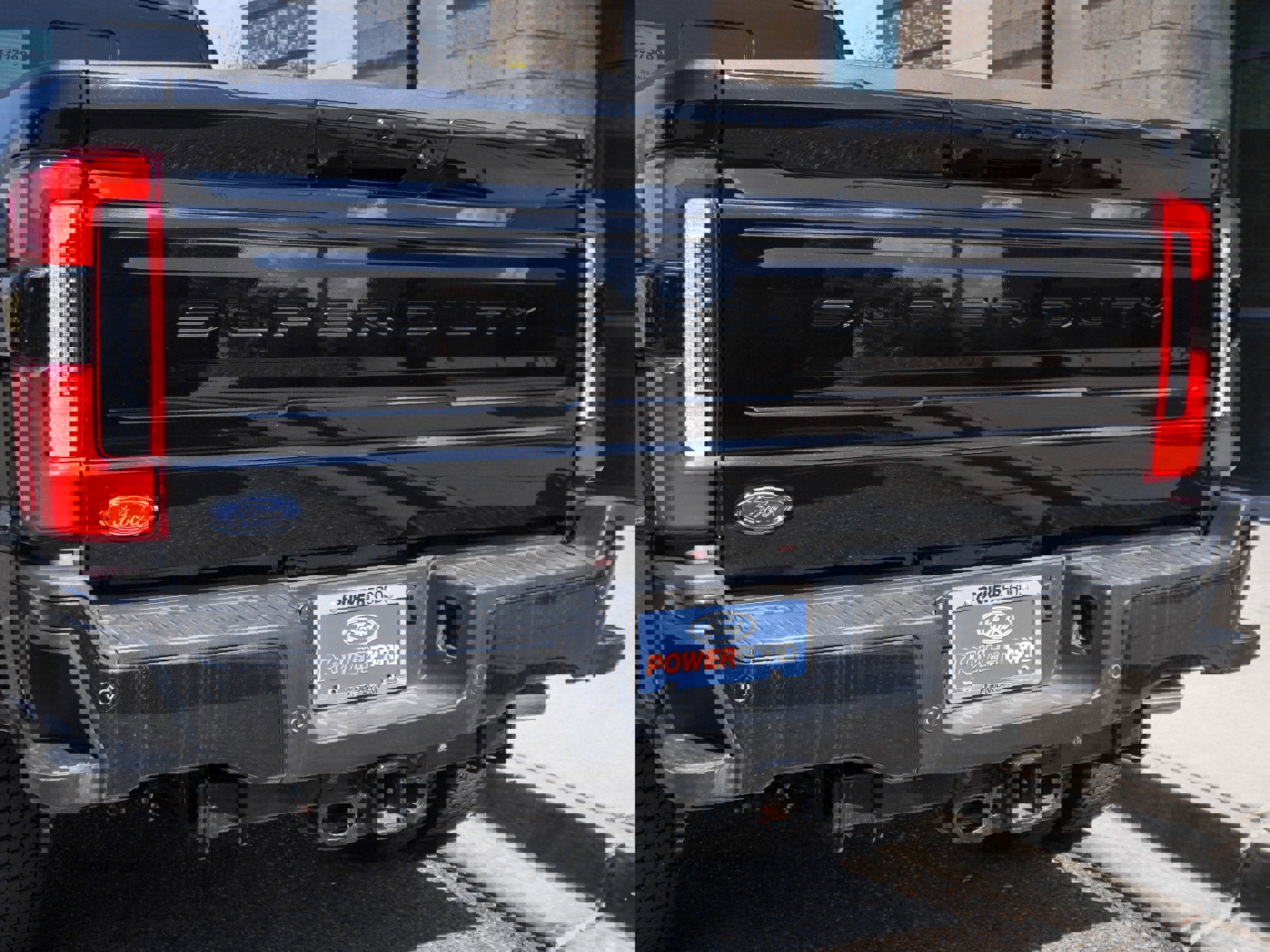 Used 2025 Ford F450 Platinum w/ FX4 Off-Road Package image 20