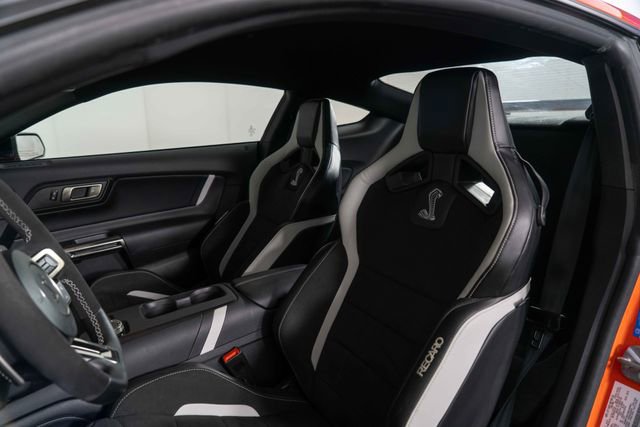 Used 2022 Ford Mustang Shelby GT500 w/ Carbon Fibre Track Pack RWD image 16