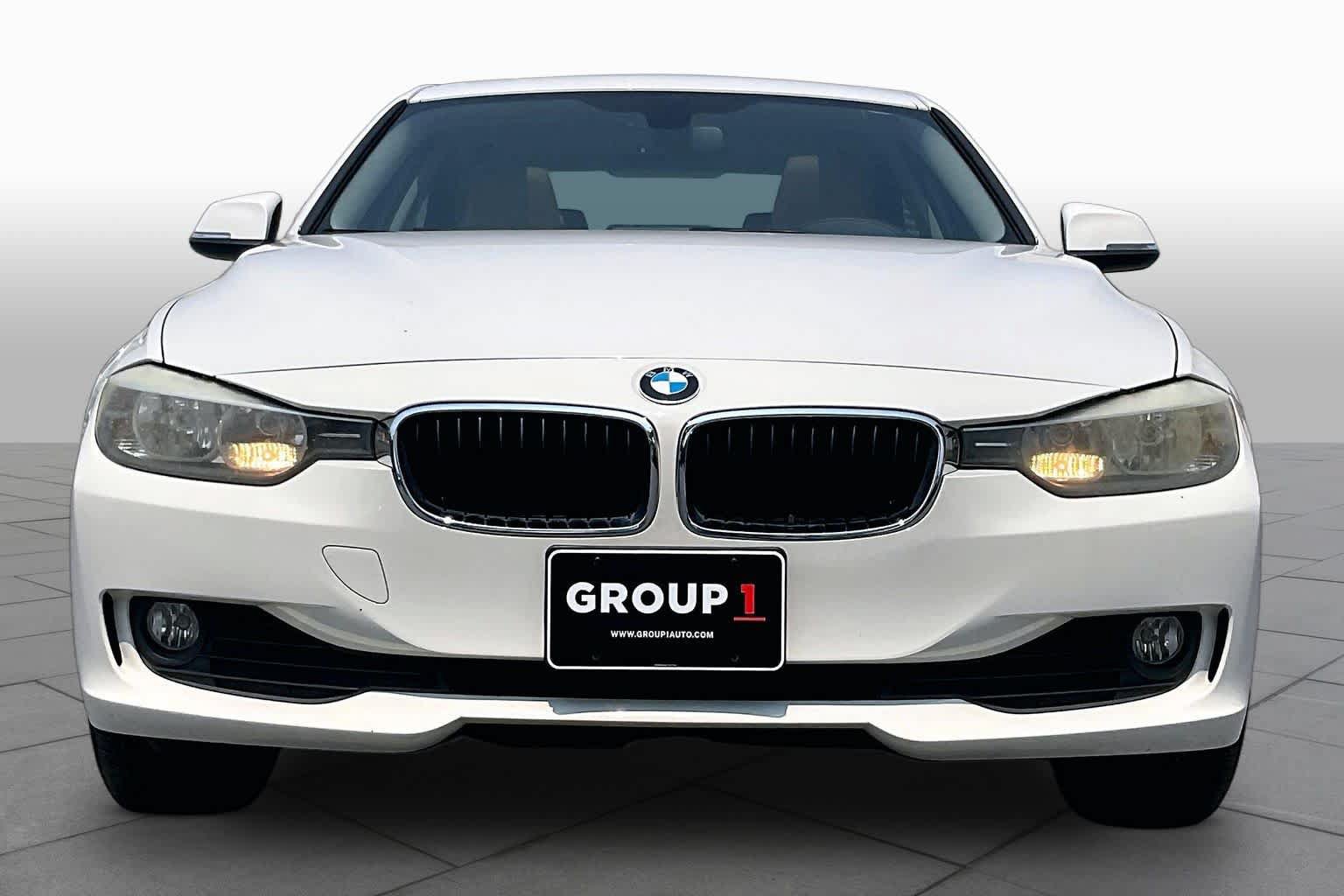Used 2015 BMW 320i xDrive Sedan AWD/4WD image 3