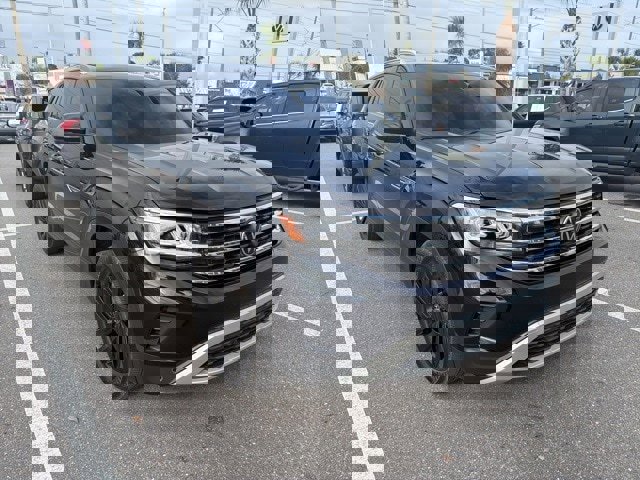 Certified 2023 Volkswagen Atlas Cross Sport SE w/ Black Wheel Package