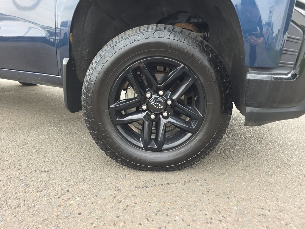 Used 2020 Chevrolet Silverado 1500 LT Trail Boss AWD/4WD image 11