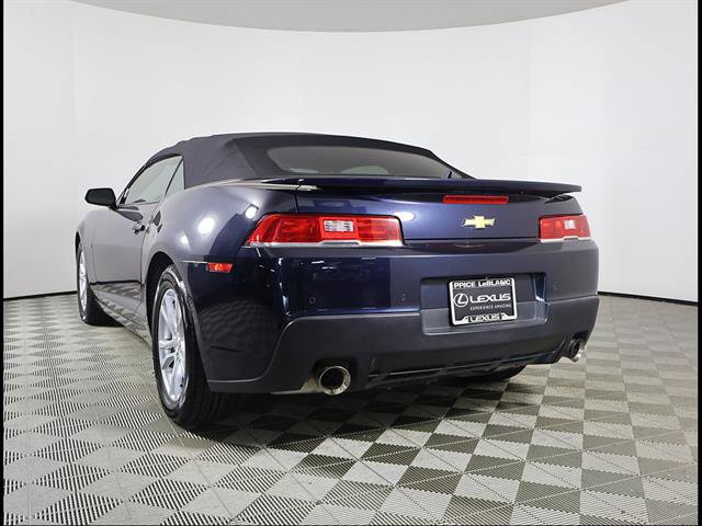 Used 2015 Chevrolet Camaro LT RWD image 4