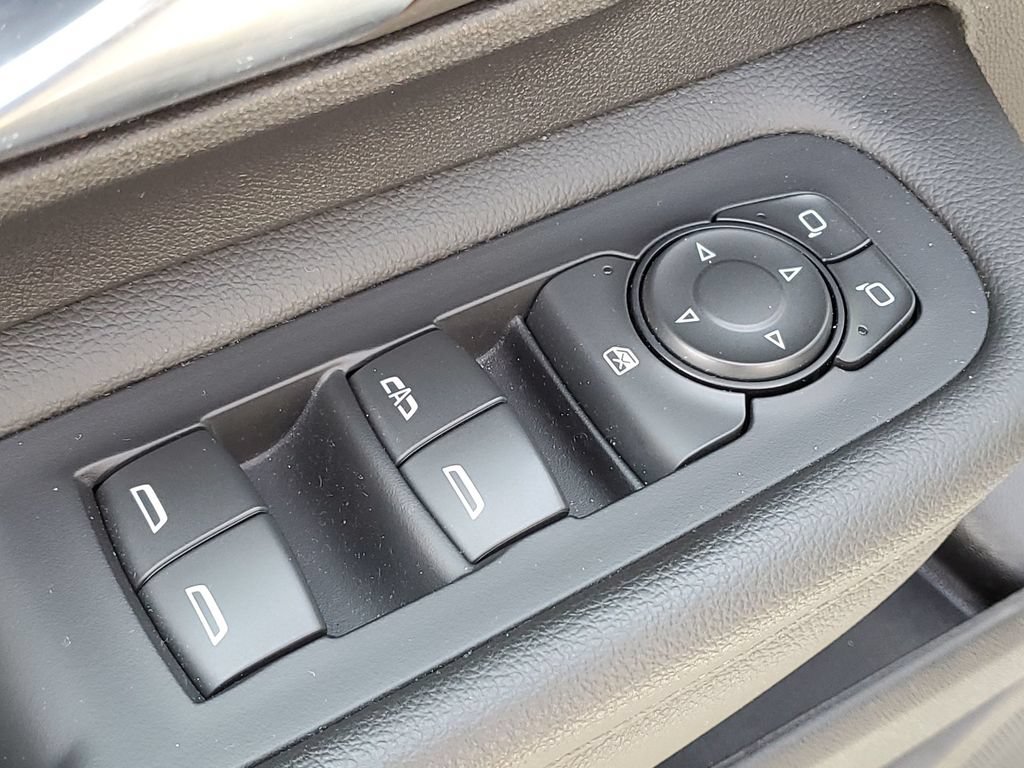Used 2023 GMC Terrain SLE FWD image 22