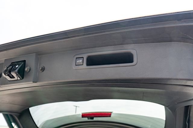 Used 2021 Toyota Highlander XSE FWD image 37
