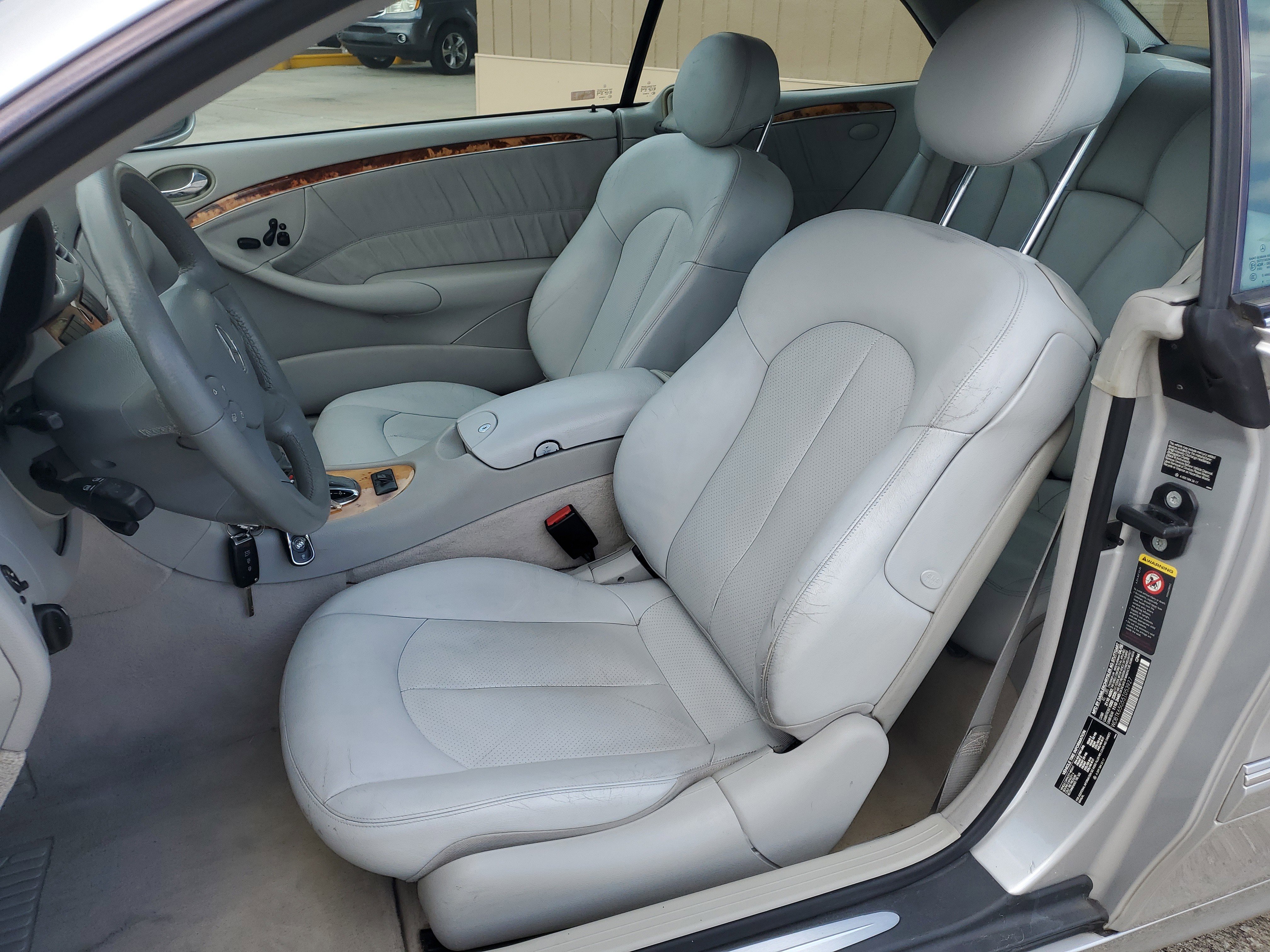 Used 2005 Mercedes-Benz CLK 320 Cabriolet image 11