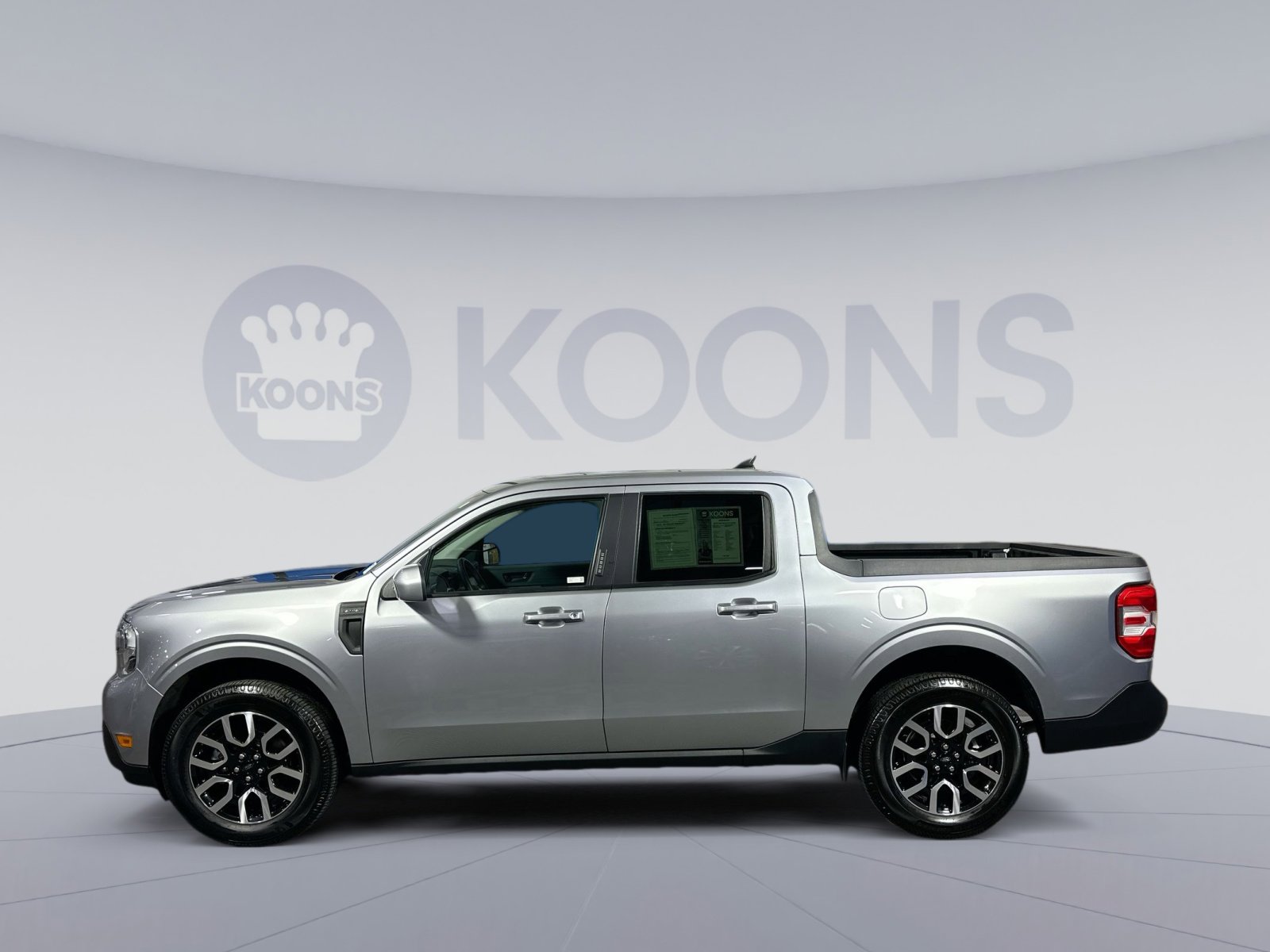 Used 2023 Ford Maverick Lariat w/ Lariat Luxury Package image 2