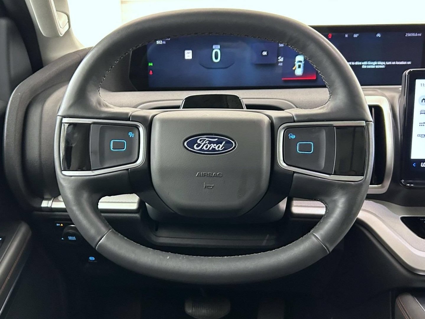 Used 2025 Ford Expedition Max Active AWD/4WD image 11