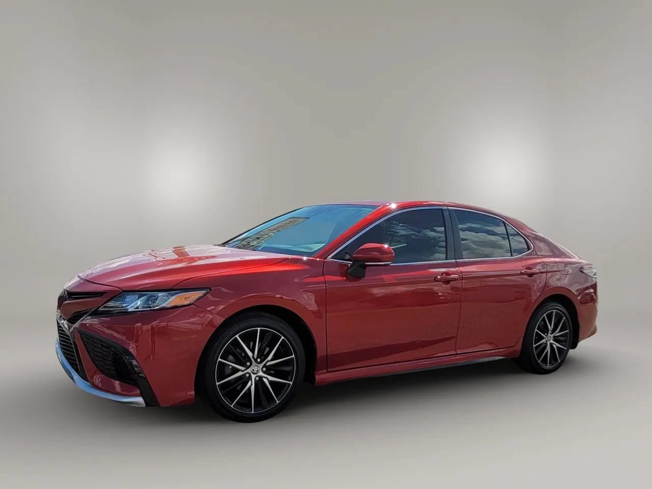 Used 2024 Toyota Camry SE w/ Convenience Package FWD image 10