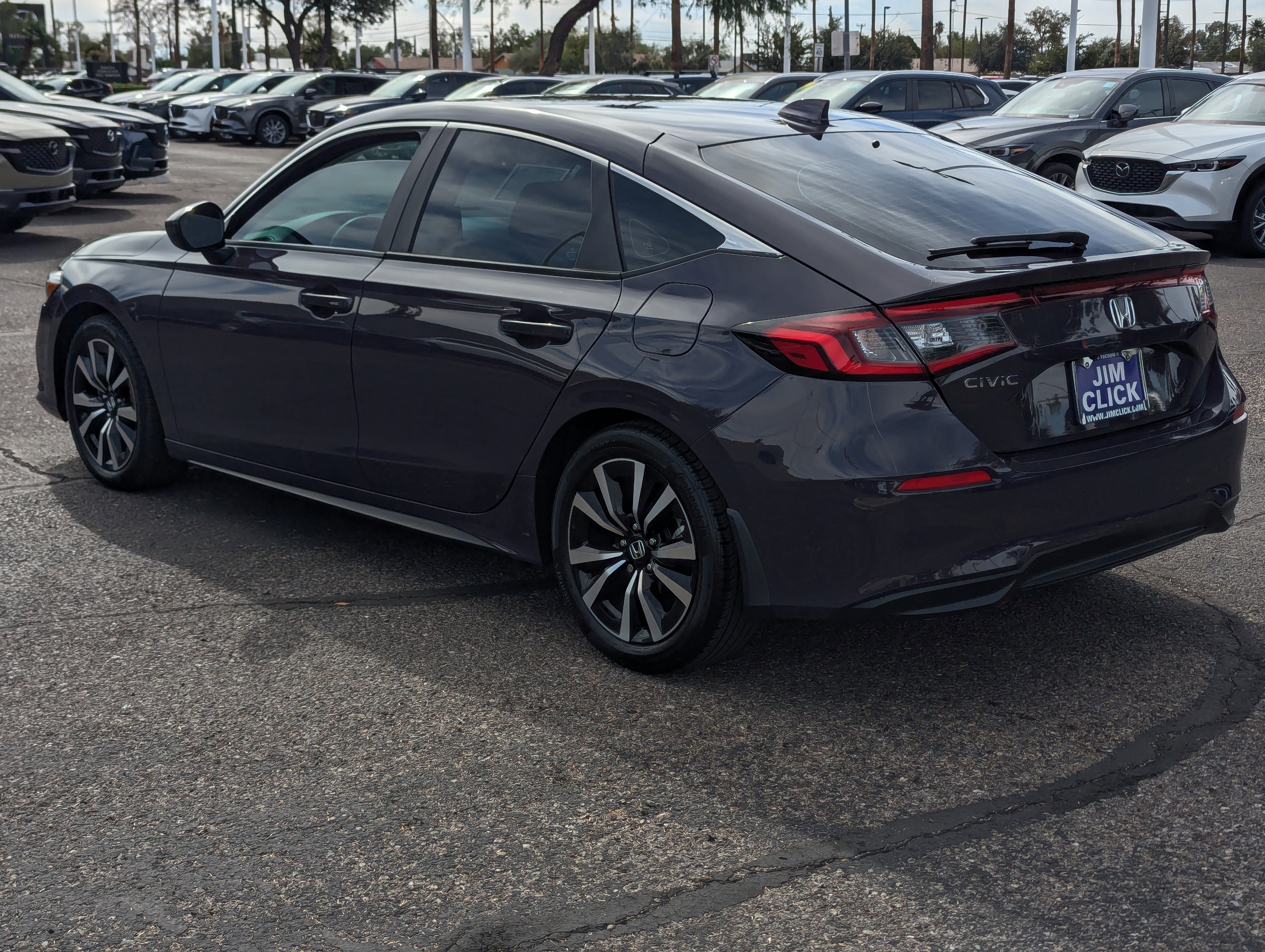 Used 2024 Honda Civic EX-L image 4