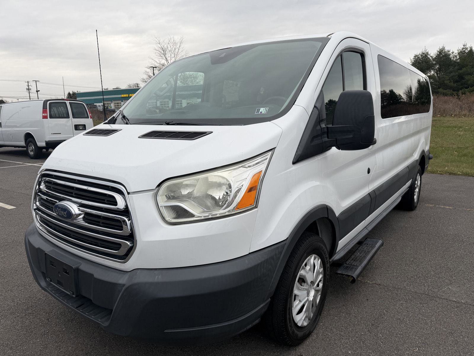 Used 2015 Ford Transit 350 XLT image 2