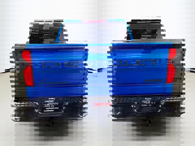 Used 2022 Chevrolet Silverado 1500 ZR2 w/ Technology Package image 9