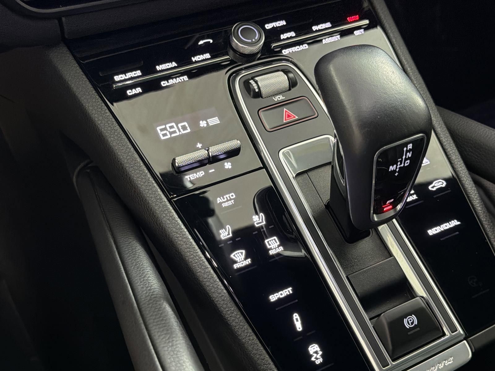 Used 2020 Porsche Cayenne S image 15