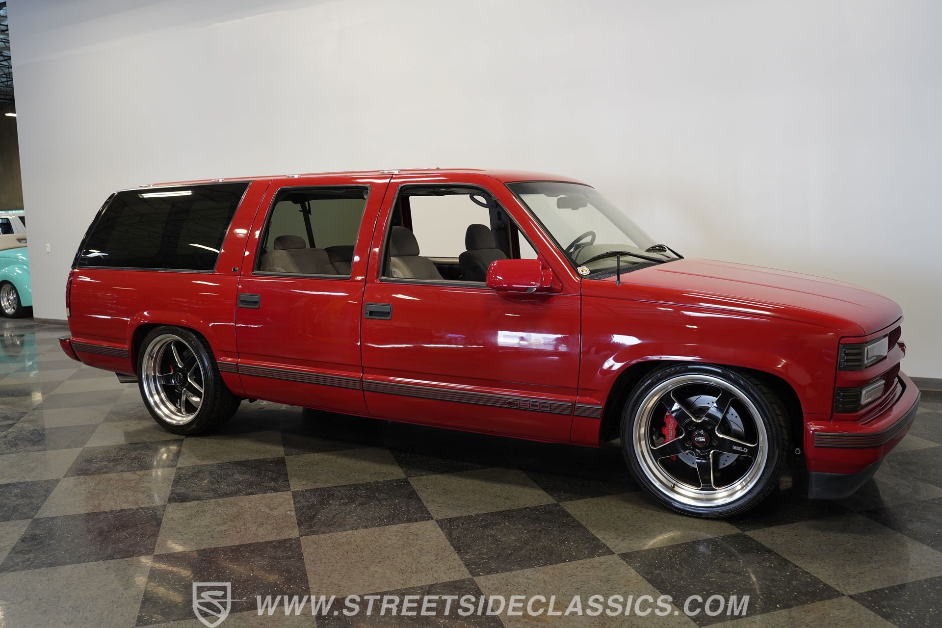 Used 1996 Chevrolet Suburban 2WD image 16
