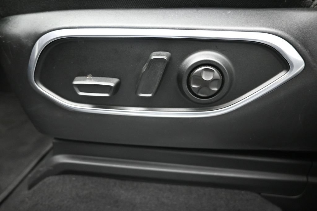 Used 2023 Jeep Wagoneer Series II RWD image 11