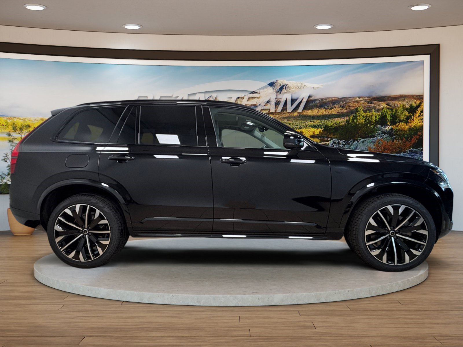 New 2026 Volvo XC90 B6 Ultra w/ Protection Package AWD/4WD image 7