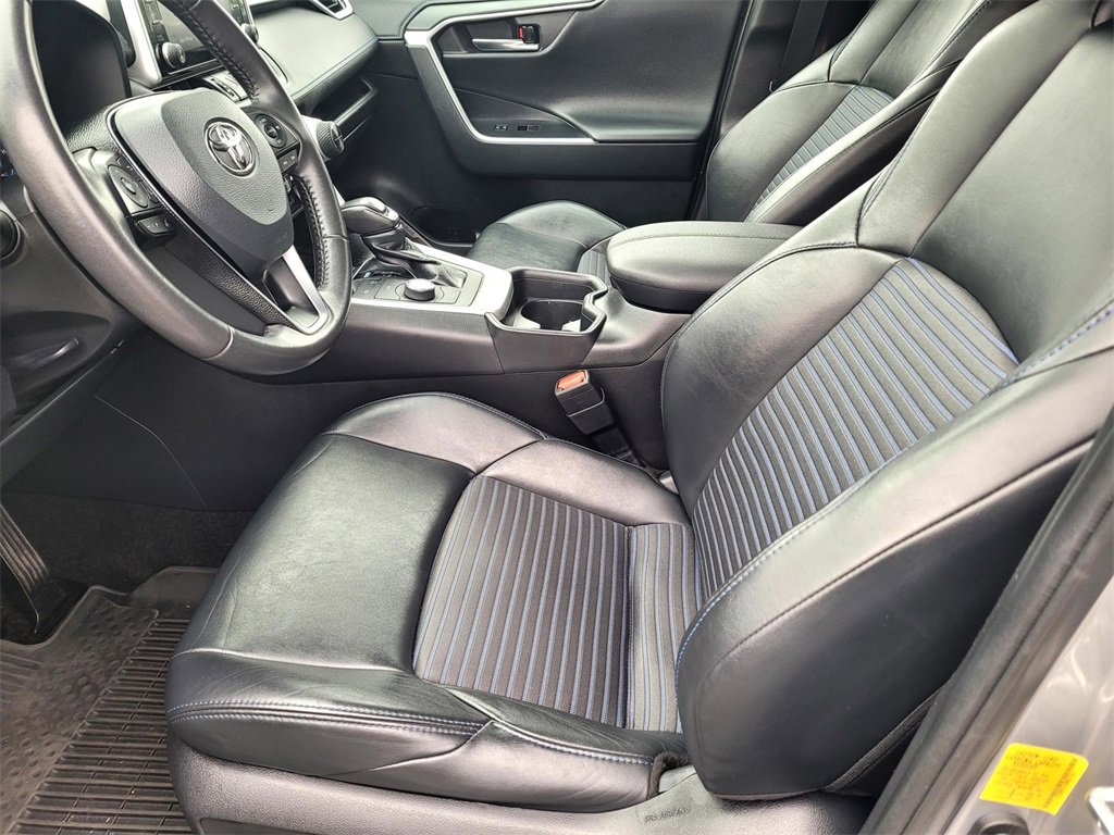 Used 2021 Toyota RAV4 XSE image 15