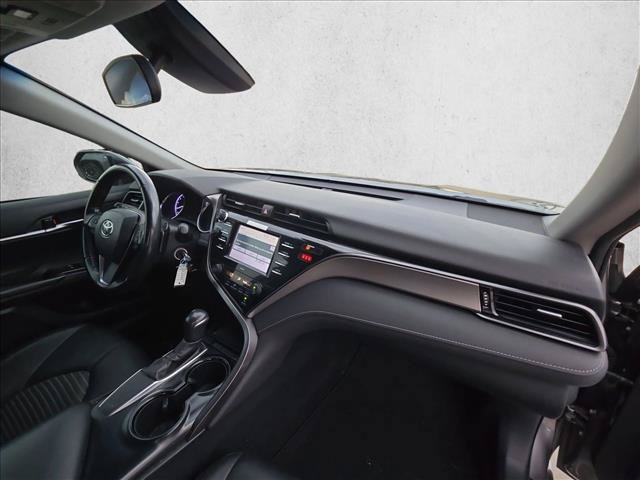 Used 2020 Toyota Camry SE FWD image 14