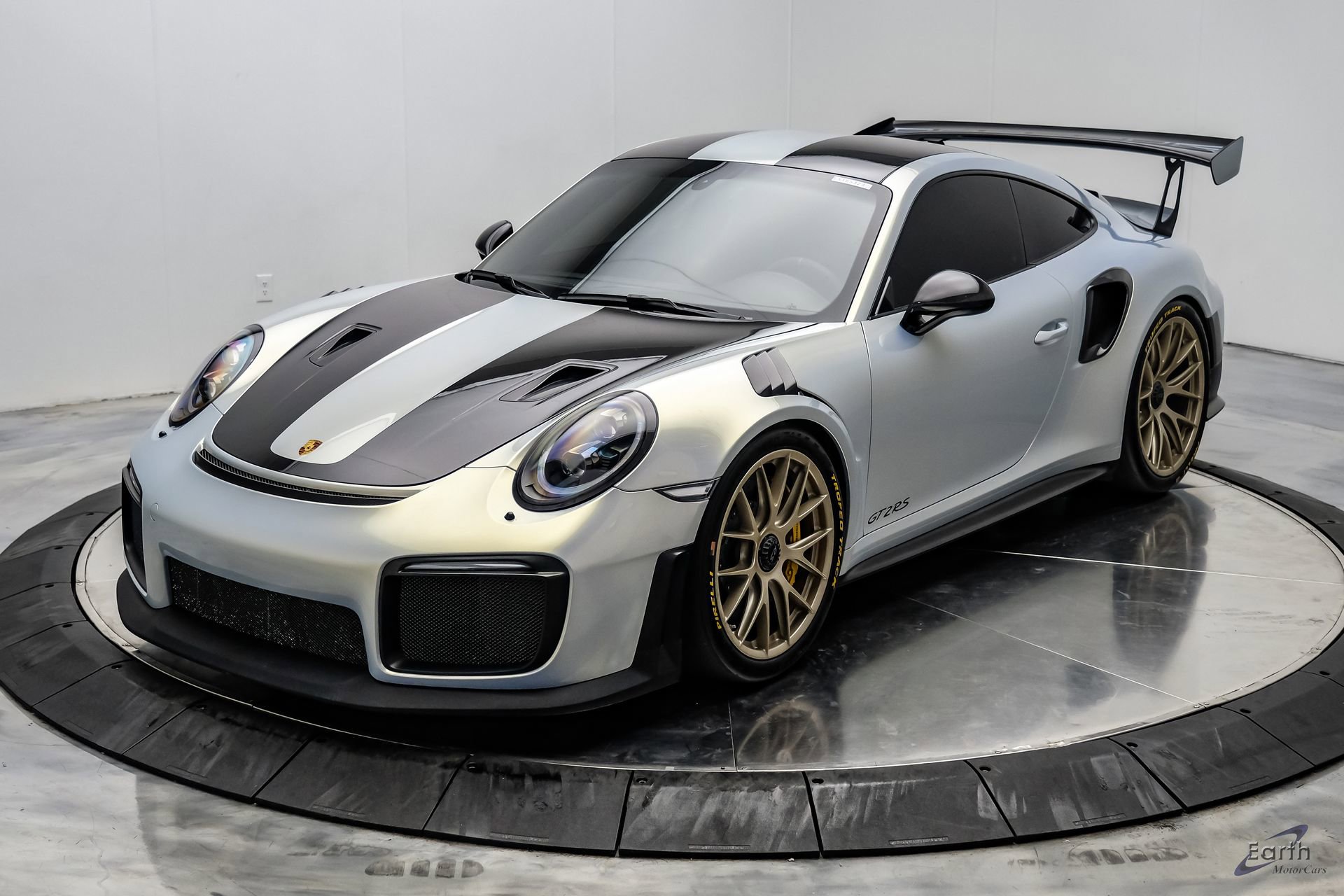 Used 2018 Porsche 911 GT2 RS w/ Weissach Package RWD image 7