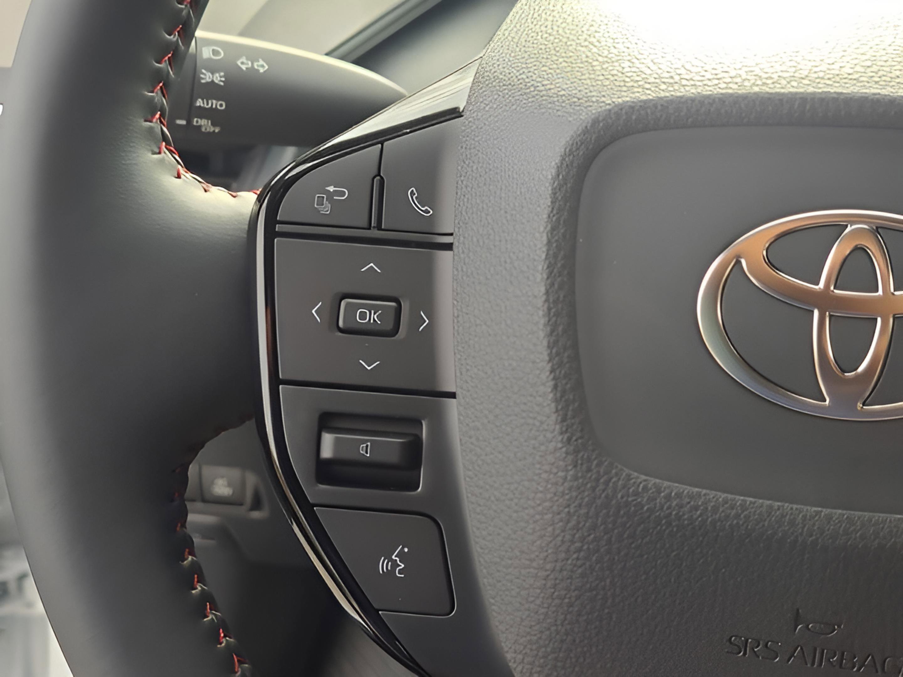 New 2026 Toyota Prius Plug-In Hybrid FWD image 21