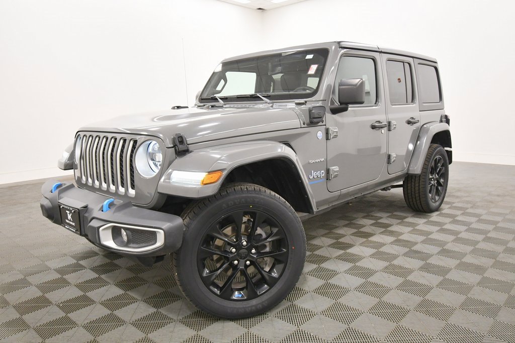 Used 2023 Jeep Wrangler Unlimited Sahara image 2