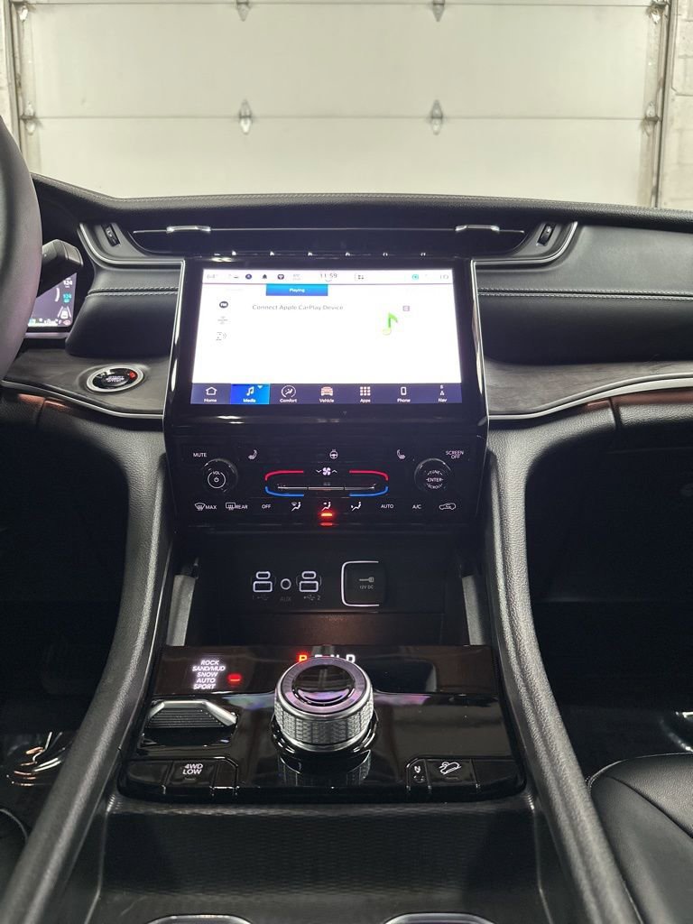 Used 2024 Jeep Grand Cherokee Limited 4xe image 24