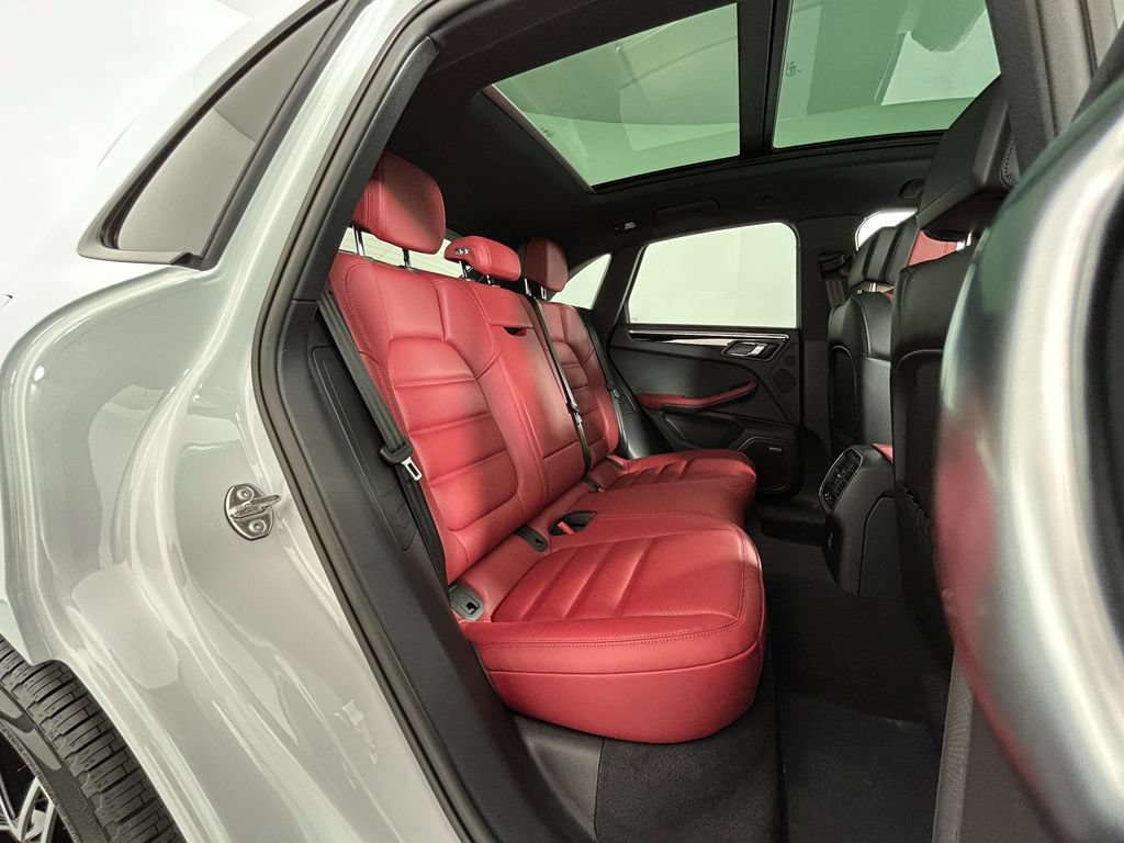 New 2026 Porsche Macan AWD/4WD image 26