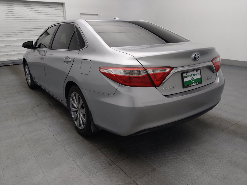 Used 2015 Toyota Camry XLE w/ Moonroof Package FWD image 5