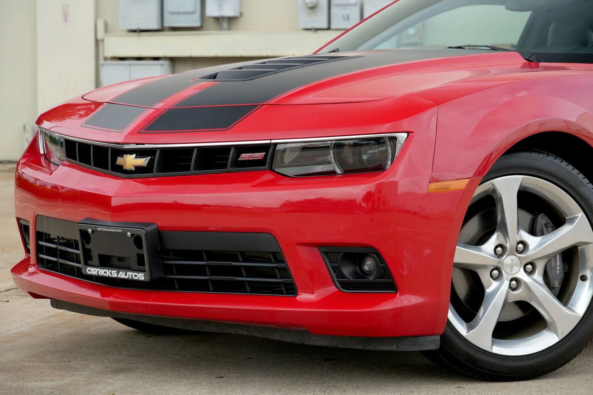 Used 2015 Chevrolet Camaro SS w/ RS Package RWD image 21