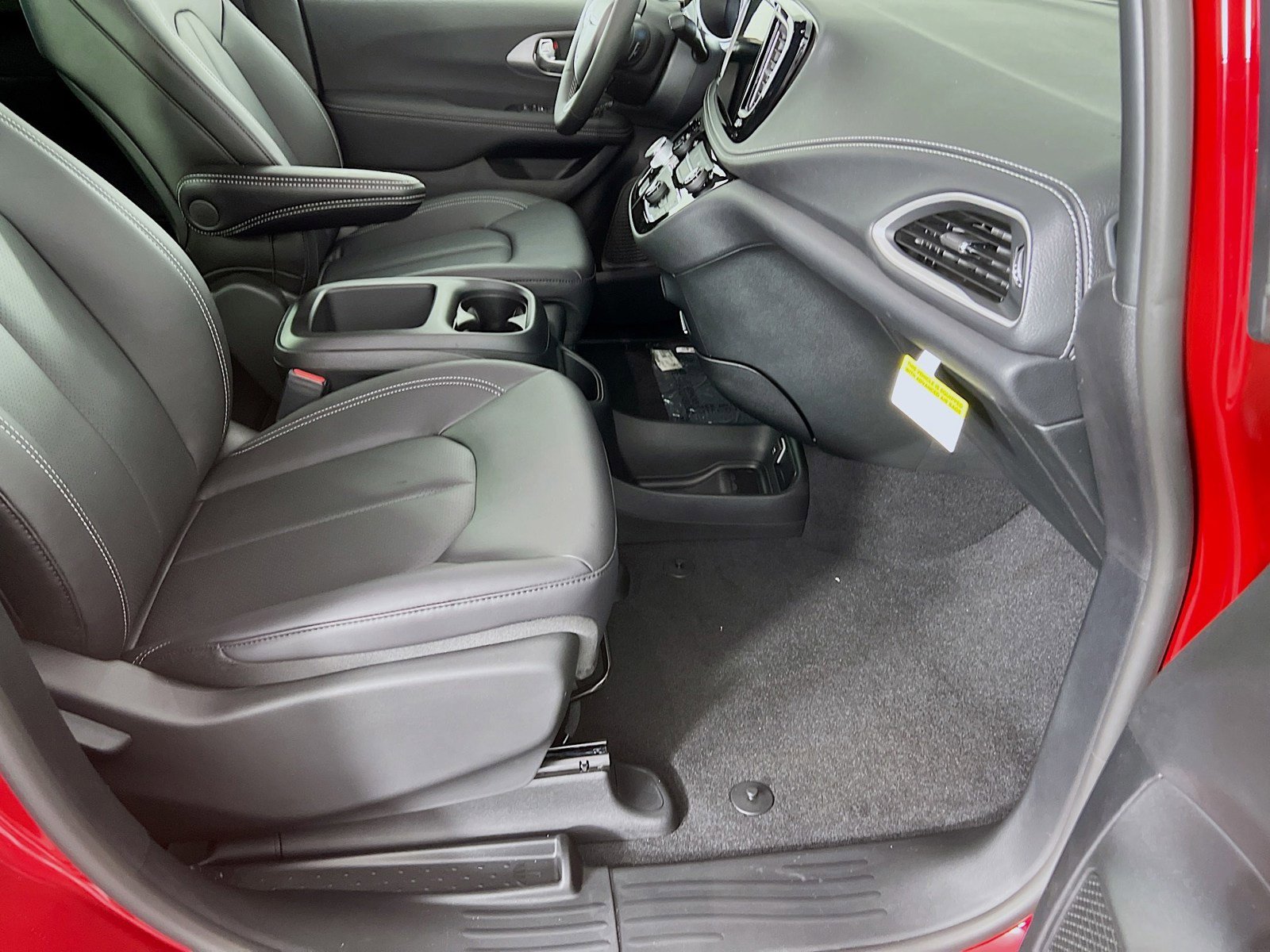 New 2026 Chrysler Pacifica Select FWD image 22