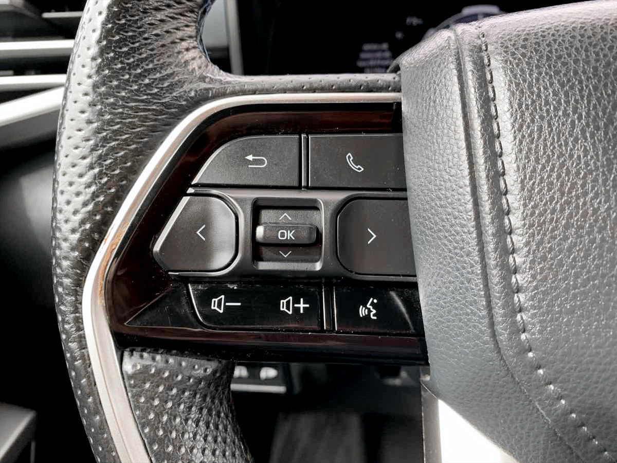 Used 2022 Toyota Tundra Platinum AWD/4WD image 25