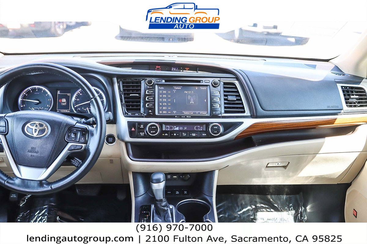Used 2019 Toyota Highlander Limited image 11