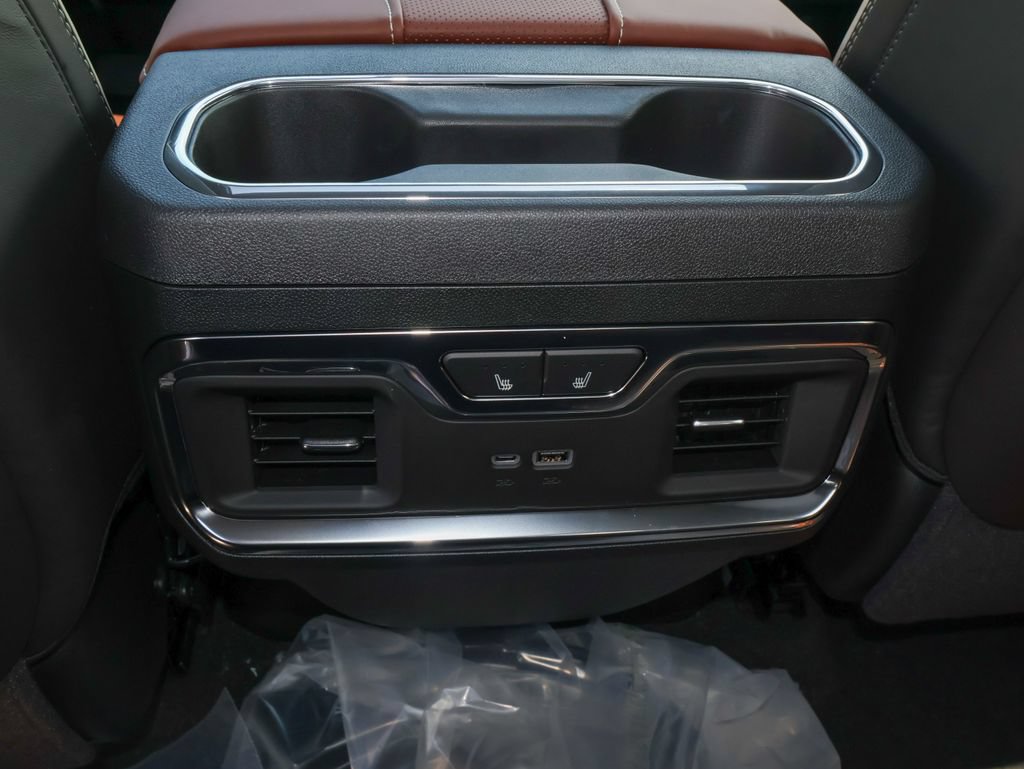New 2026 GMC Sierra 2500 Denali Ultimate w/ Max Trailering Package AWD/4WD image 13