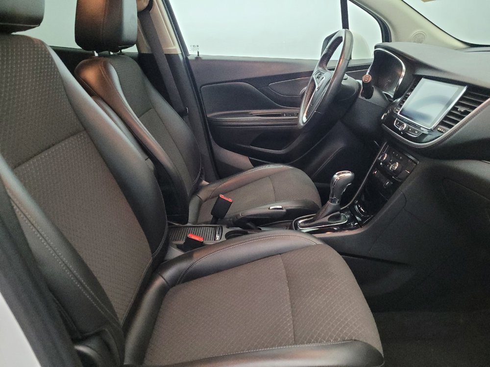 Used 2020 Buick Encore Preferred image 21